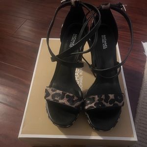 MICHAEL KORS CHEETAH CHARLIZE PLATFORM